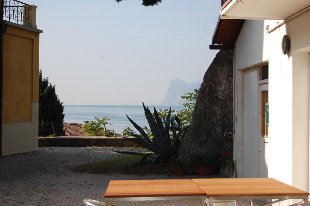 Apartments Suster Torbole Sul Garda Esterno foto