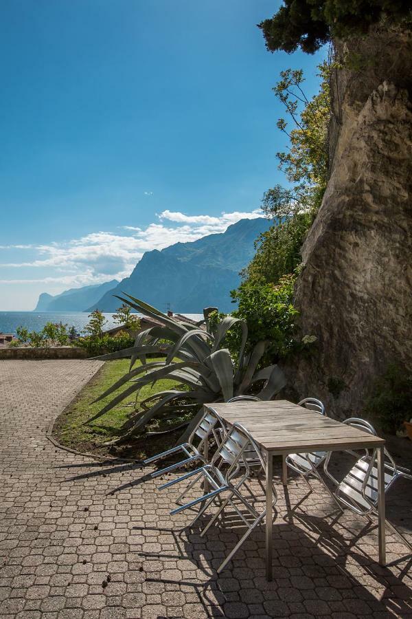 Apartments Suster Torbole Sul Garda Esterno foto