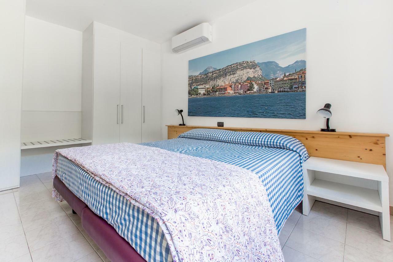 Apartments Suster Torbole Sul Garda Esterno foto