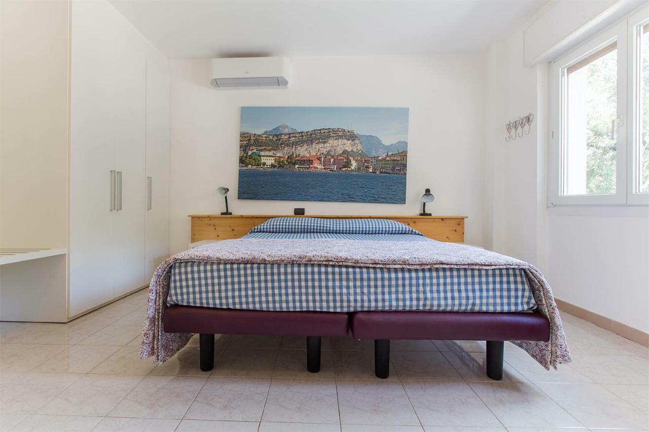 Apartments Suster Torbole Sul Garda Esterno foto